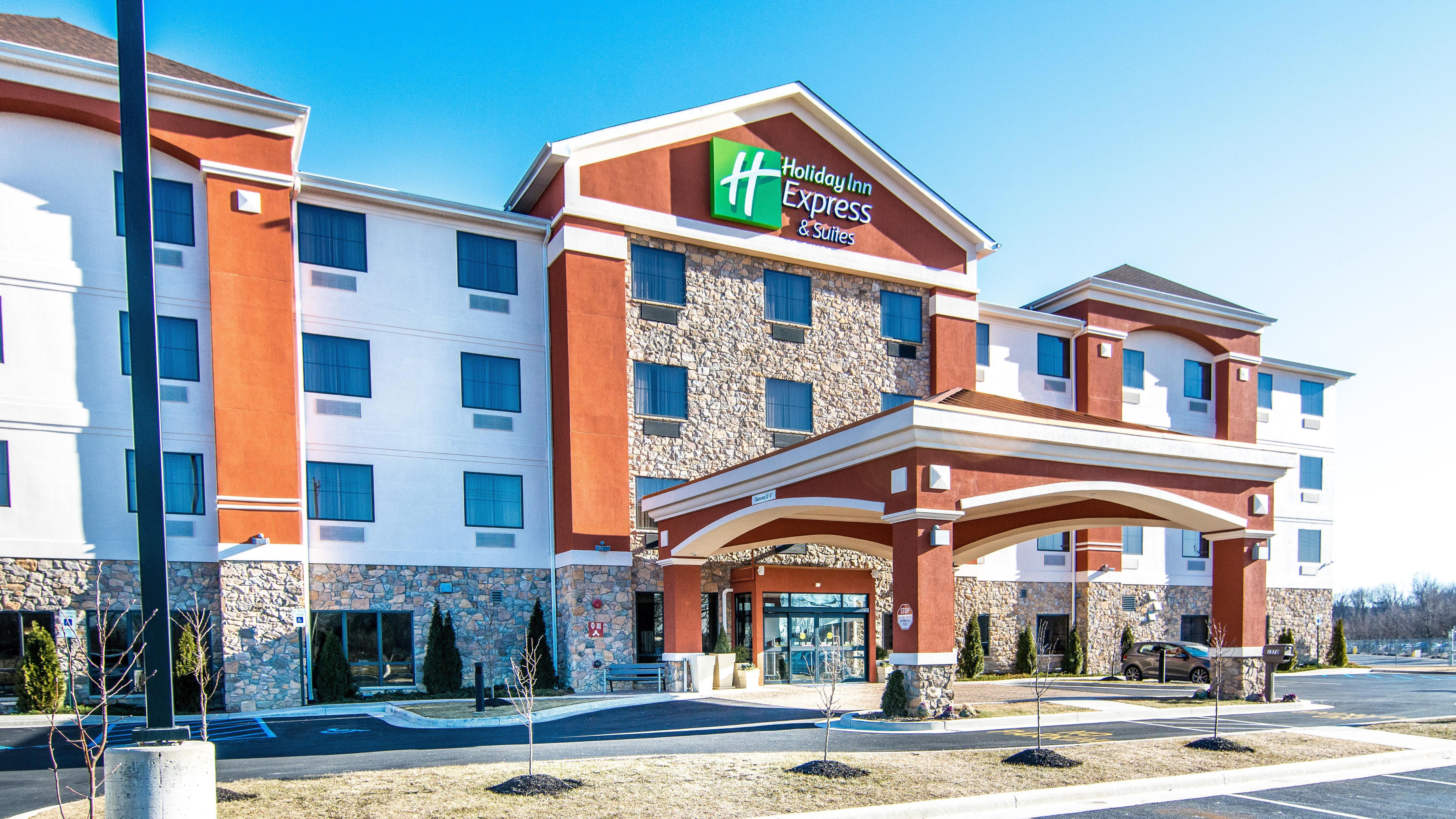 Holiday Inn Express & Suites Elkton - University Area, An Ihg Hotel Esterno foto